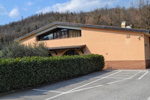 Erhvervsejendom i Foligno, Perugia, Foligno - € 350.000 | Ref: Locale Commerciale - foto 3