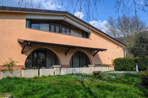 Erhvervsejendom i Foligno, Perugia, Foligno - € 350.000 | Ref: Locale Commerciale - foto 8