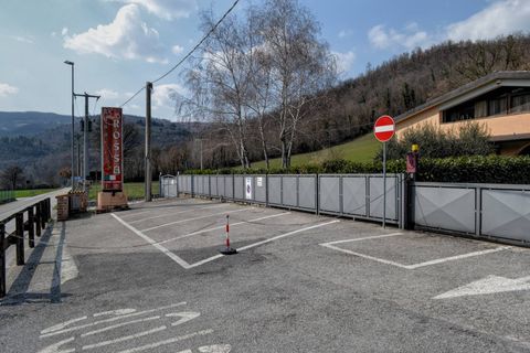 Erhvervsejendom i Foligno, Perugia, Foligno - € 350.000 | Ref: Locale Commerciale - foto 10