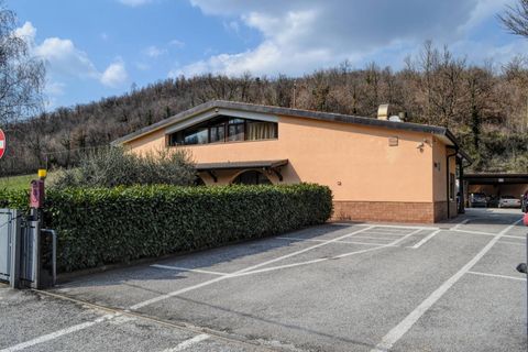Erhvervsejendom i Foligno, Perugia, Foligno - € 350.000 | Ref: Locale Commerciale - foto 15
