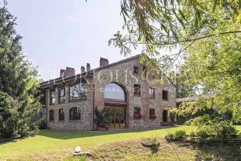 Villa a Gazzola, Piacenza, Gazzola - € 1.150.000 | Ref: 2745 - foto 2