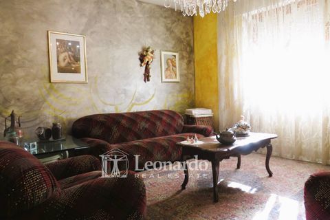 Villa a Lucca, Lucca, Lucca - € 295.000 | Ref: LU302 - foto 5