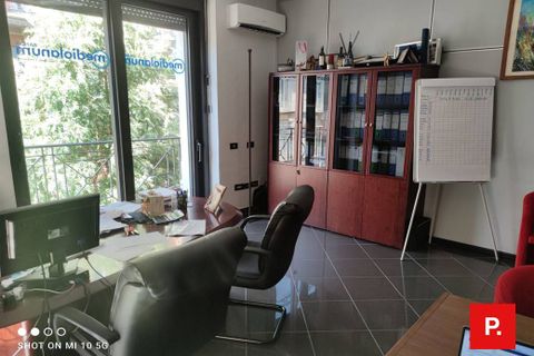 Erhvervsejendom i Caserta, Caserta, Caserta - € 375.000 | Ref: kA8708 - foto 3