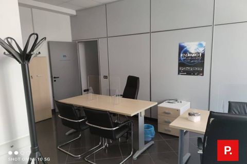 Erhvervsejendom i Caserta, Caserta, Caserta - € 375.000 | Ref: kA8708 - foto 8