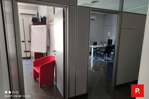 Erhvervsejendom i Caserta, Caserta, Caserta - € 375.000 | Ref: kA8708 - foto 16