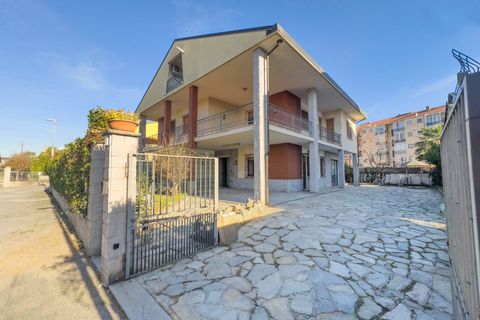 Villa a Orbassano, Turin, Orbassano - € 360.000 | Ref: 12037 - foto 21