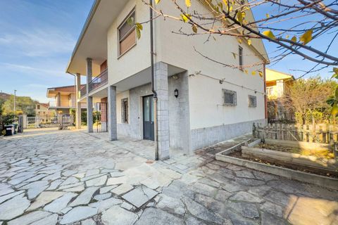 Villa a Orbassano, Turin, Orbassano - € 360.000 | Ref: 12037 - foto 32