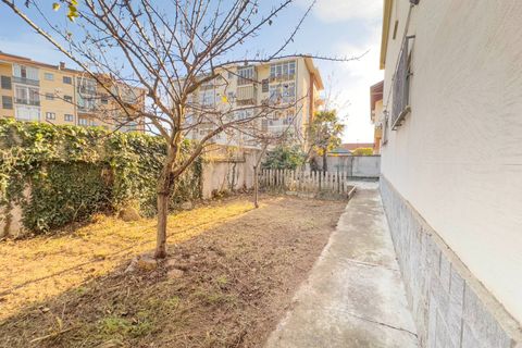 Villa a Orbassano, Turin, Orbassano - € 360.000 | Ref: 12037 - foto 34