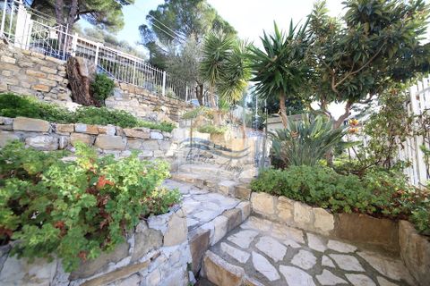 Villa i Ospedaletti, Imperia, Ospedaletti - € 990.000 | Ref: iv873 - foto 14