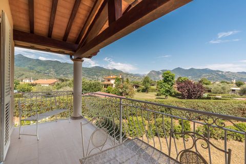 Villa a Seravezza, Lucca, Seravezza - € 18.000/mes | Ref: CBI129-1110-129734 - foto 23
