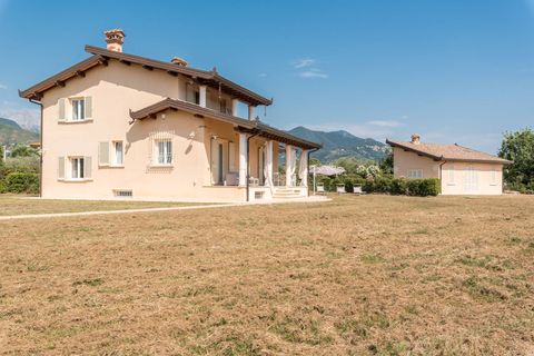 Villa a Seravezza, Lucca, Seravezza - € 18.000/mes | Ref: CBI129-1110-129734 - foto 32