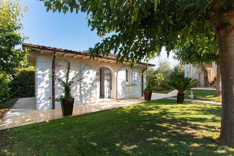 Villa a Pietrasanta, Lucca, Pietrasanta - € 30.000/mes | Ref: CBI129-1788-129795 - foto 13