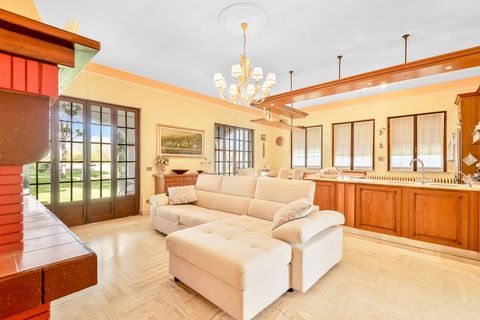 Villa i Pietrasanta, Lucca, Pietrasanta - € 1.950.000 | Ref: CBI129-1788-129926 - foto 24
