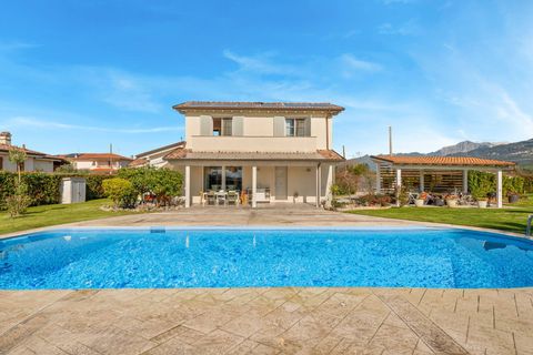 Villa i Camaiore, Lucca, Camaiore - € 1.200.000 | Ref: CBI129-2228-130220 - foto 2