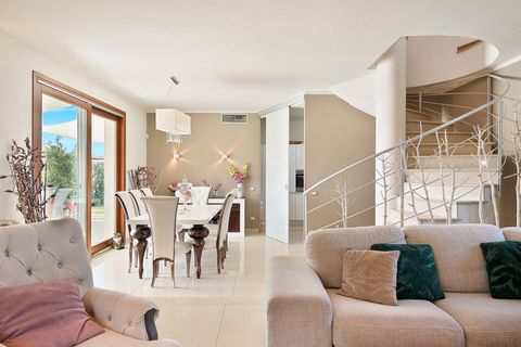 Villa i Camaiore, Lucca, Camaiore - € 1.200.000 | Ref: CBI129-2228-130220 - foto 8