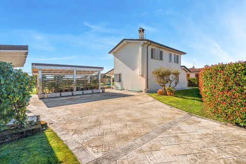 Villa i Camaiore, Lucca, Camaiore - € 1.200.000 | Ref: CBI129-2228-130220 - foto 18
