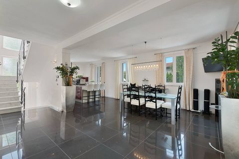 Villa a Camaiore, Lucca, Camaiore - € 2.250.000 | Ref: CBI129-1593-130222 - foto 18