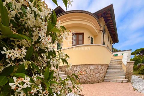 Villa i Pietrasanta, Lucca, Pietrasanta - € 1.350.000 | Ref: CBI129-2006-130272 - foto 2