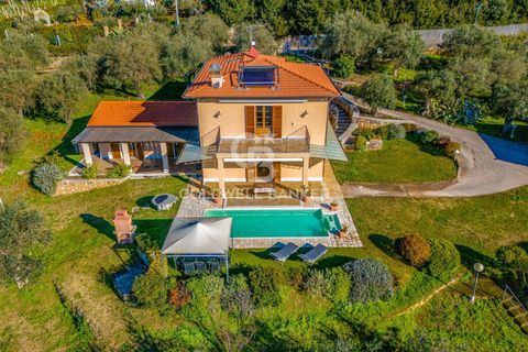 Villa a Pietrasanta, Lucca, Pietrasanta - € 20.000/mes | Ref: CBI129-2610-130303 - foto 2