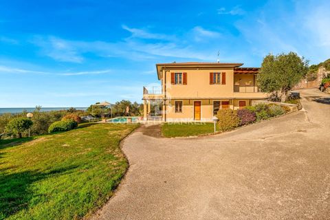 Villa a Pietrasanta, Lucca, Pietrasanta - € 20.000/mes | Ref: CBI129-2610-130303 - foto 23