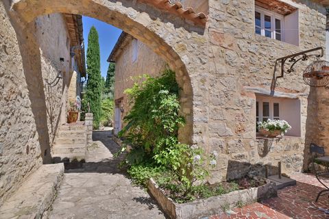Villa i Le Rouret, Alpes-Maritimes, Le Rouret - € 1.150.000 | Ref: ARA-1026-MRo1 - foto 1