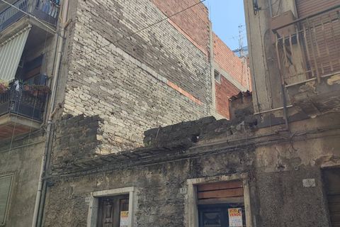 Villa a Paterno, Catania, Paterno - € 25.000 | Ref: 601 - foto 2