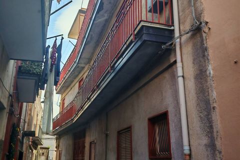 Villa a Paterno, Catania, Paterno - € 65.000 | Ref: 616 - foto 2