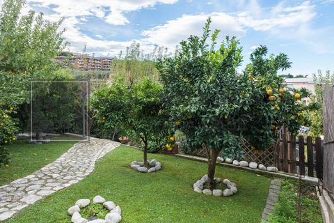 Villa a Frascati, Rome, Frascati - € 850.000 | Ref: CBI143-2042-8083 - foto 6