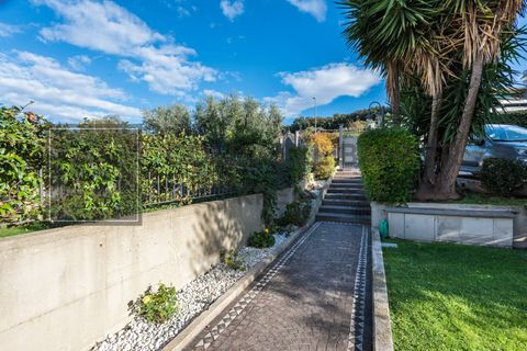 Villa a Frascati, Rome, Frascati - € 850.000 | Ref: CBI143-2042-8083 - foto 49