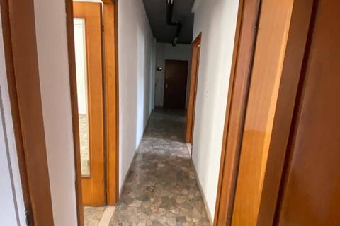 Lejlighed i Ferrara, Ferrara, Ferrara - € 156.000 | Ref: Appartamento Viale Cavour - foto 2