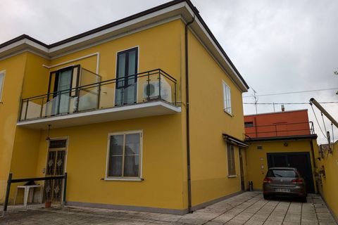 Villa i Ferrara, Ferrara, Ferrara - € 177.000 | Ref: Via Bologna porzione di bifamiliare - foto 2