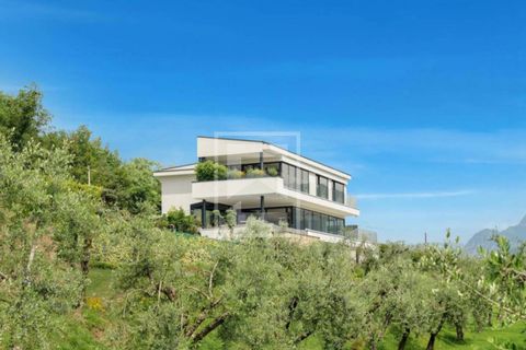Villa a Salo, Brescia, Salo - € 5.500.000 | Ref: 33091022-306 - foto 2