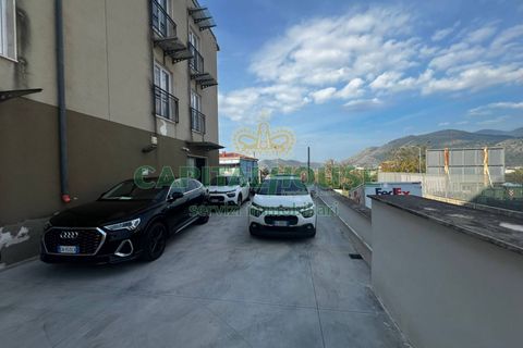 Erhvervsejendom i Roccapiemonte, Salerno, Roccapiemonte - € 178.000 | Ref: 77 - foto 2