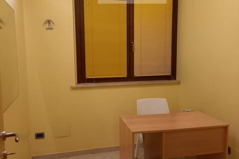 L'establiment comercial a Offida, Ascoli Piceno, Offida - € 600/mes | Ref: 7 - foto 4
