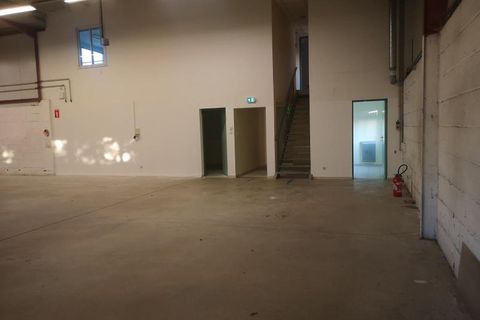 L'establiment comercial a Grenade, Haute-Garonne, Grenade - € 52.536/mes | Ref: GES23360011-148 - foto 4