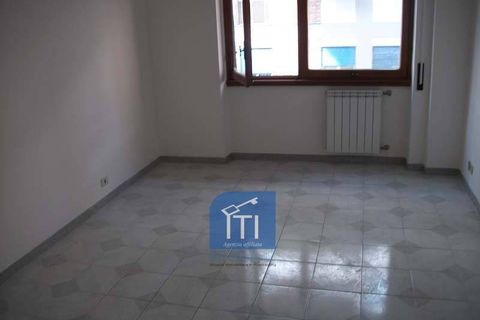 Villa a Rome, Rome, Rome - € 350/mes | Ref: ITI 048-SU38093 - foto 2