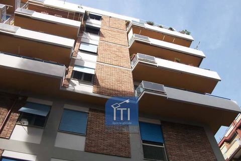 Villa a Rome, Rome, Rome - € 350/mes | Ref: ITI 048-SU38093 - foto 4