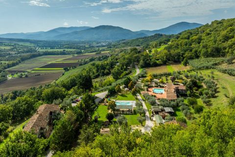 Landejendom i Umbertide, Perugia, Umbertide - € 3.750.000 | Ref: CBI134-2230-121 - foto 33