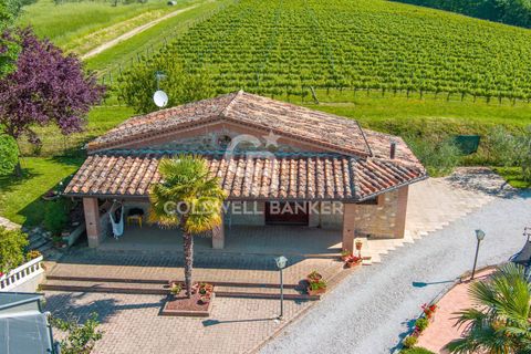 Landejendom i Perugia, Perugia, Perugia - € 587.000 | Ref: CBI134-1917-137 - foto 3