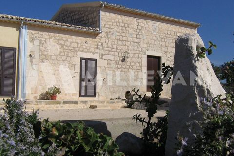 Landejendom i Ragusa, Ragusa, Ragusa - € 750.000 | Ref: 669 - foto 1