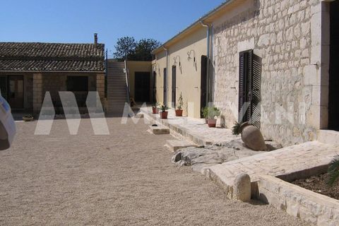 Landejendom i Ragusa, Ragusa, Ragusa - € 750.000 | Ref: 669 - foto 2