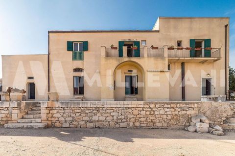 Landejendom i Ragusa, Ragusa, Ragusa - € 620.000 | Ref: 1349 - foto 1