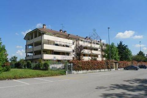 Parkeringsplads i Magenta, Milan, Magenta - € 15.000 | Ref: Box auto Via G. L. Bernini 42 - foto 1