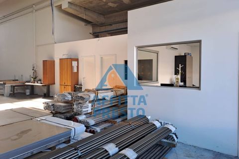 L'establiment comercial a Capraia e Limite, Florence, Capraia e Limite - € 2.100/mes | Ref: CC6709 - foto 9