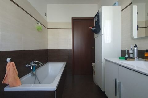 Villa a Medolla, Modena, Medolla - € 370.000 | Ref: MI089 - foto 19