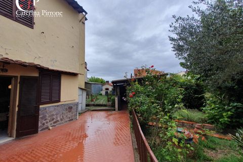 Villa a Florence, Florence, Florence - € 280.000 | Ref: GA27 - foto 2