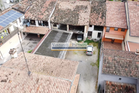 Herregård i Calcinato, Brescia, Calcinato - € 120 000 | Ref: BT240 - foto 8