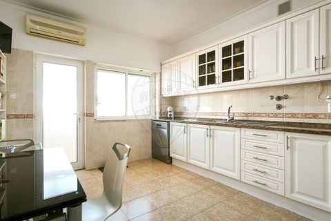 Villa a Amora, Setubal, Amora - € 525.000 | Ref: RR-121161119-58 - foto 4