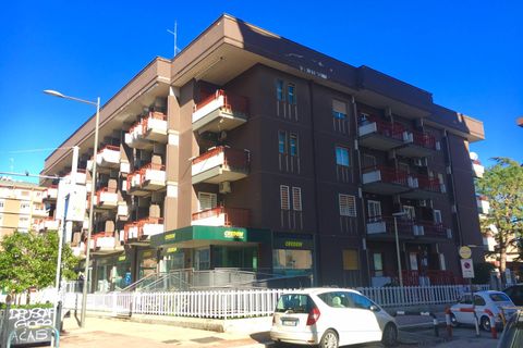 Erhvervsejendom i Bari, Bari, Bari - € 300.000 | Ref: Repubblica - foto 1