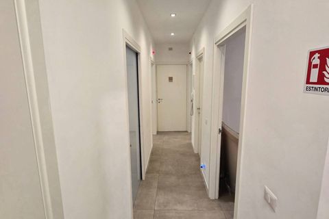 Erhvervsejendom i Bari, Bari, Bari - € 300.000 | Ref: Repubblica - foto 8